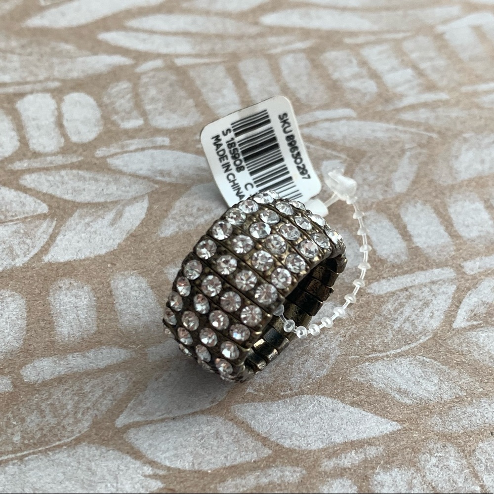 Jewel stone Ring